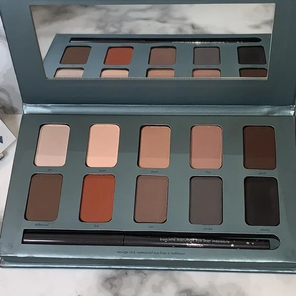 Stila IN THE KNOW Eyeshadow Plalette
